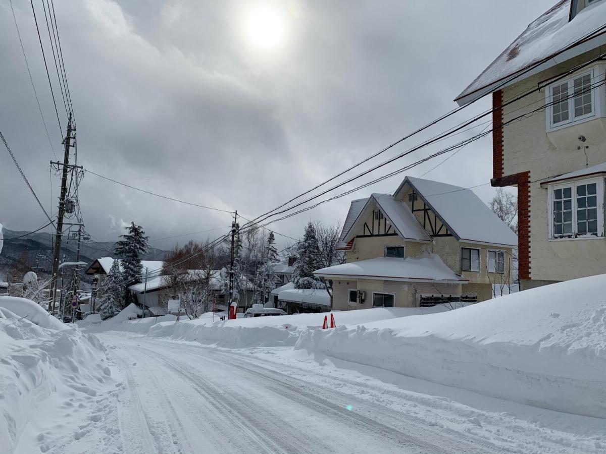 Sunshine Hakuba Ski-To-Door Eksteriør bilde