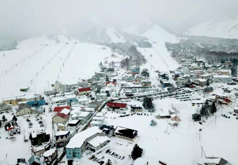 Sunshine Hakuba Ski-To-Door Eksteriør bilde